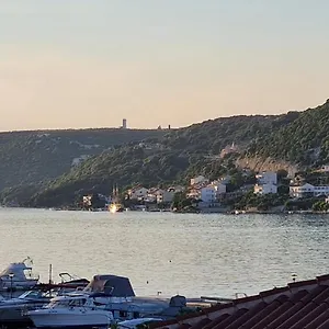 Maestral-nmf , Supetarska Draga Kroatien